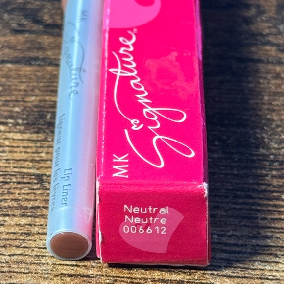 Mary Kay Signature‎ Lip Liner Neutral .01 oz. Full Size - Picture 3 of 3